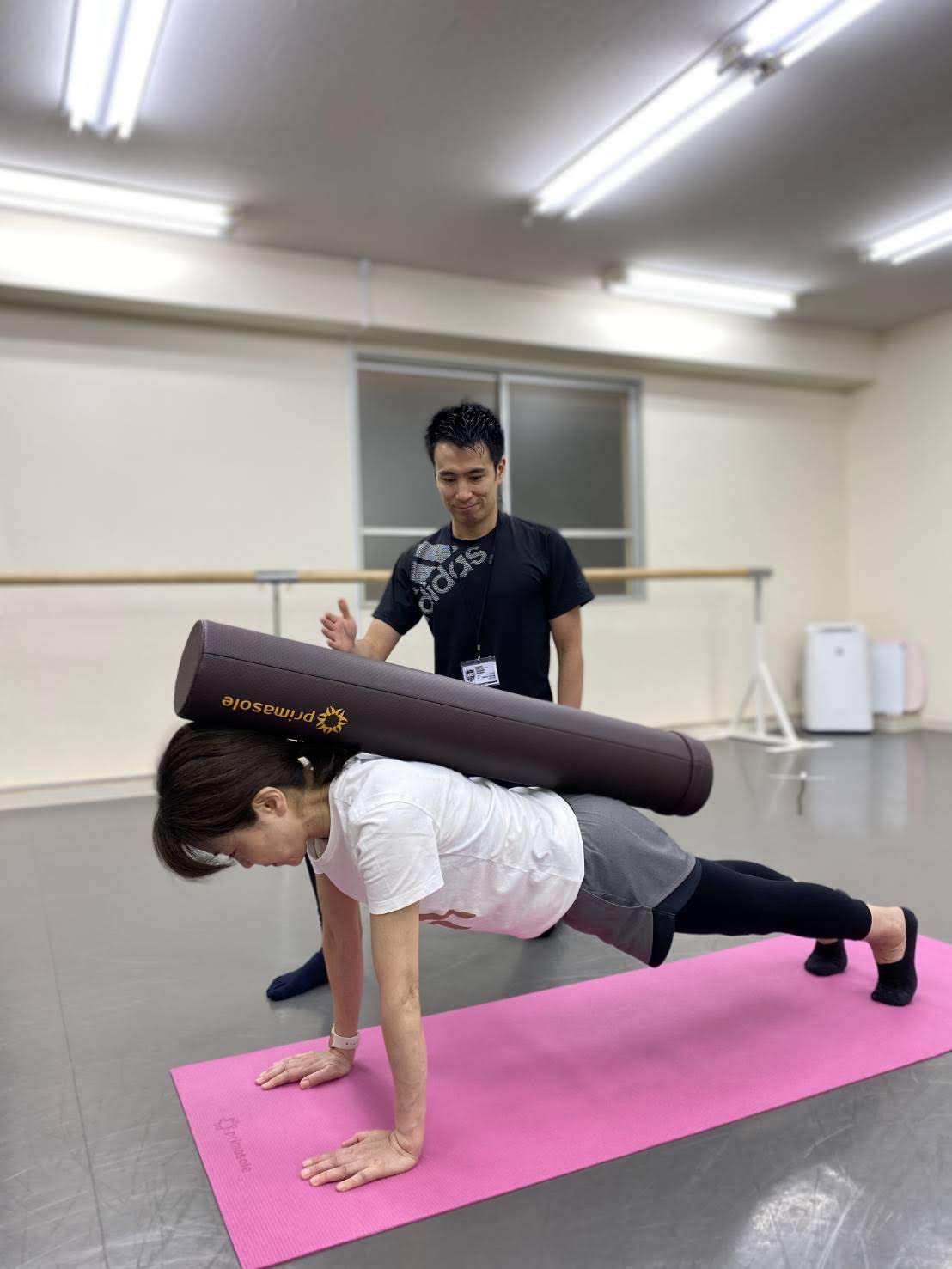 Cross2 Studioでの女性へのトレーニング指導